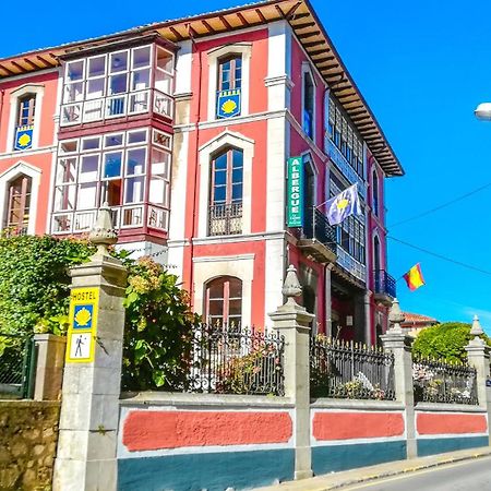 Albergue La Casona Del Peregrino Llanes Exterior photo